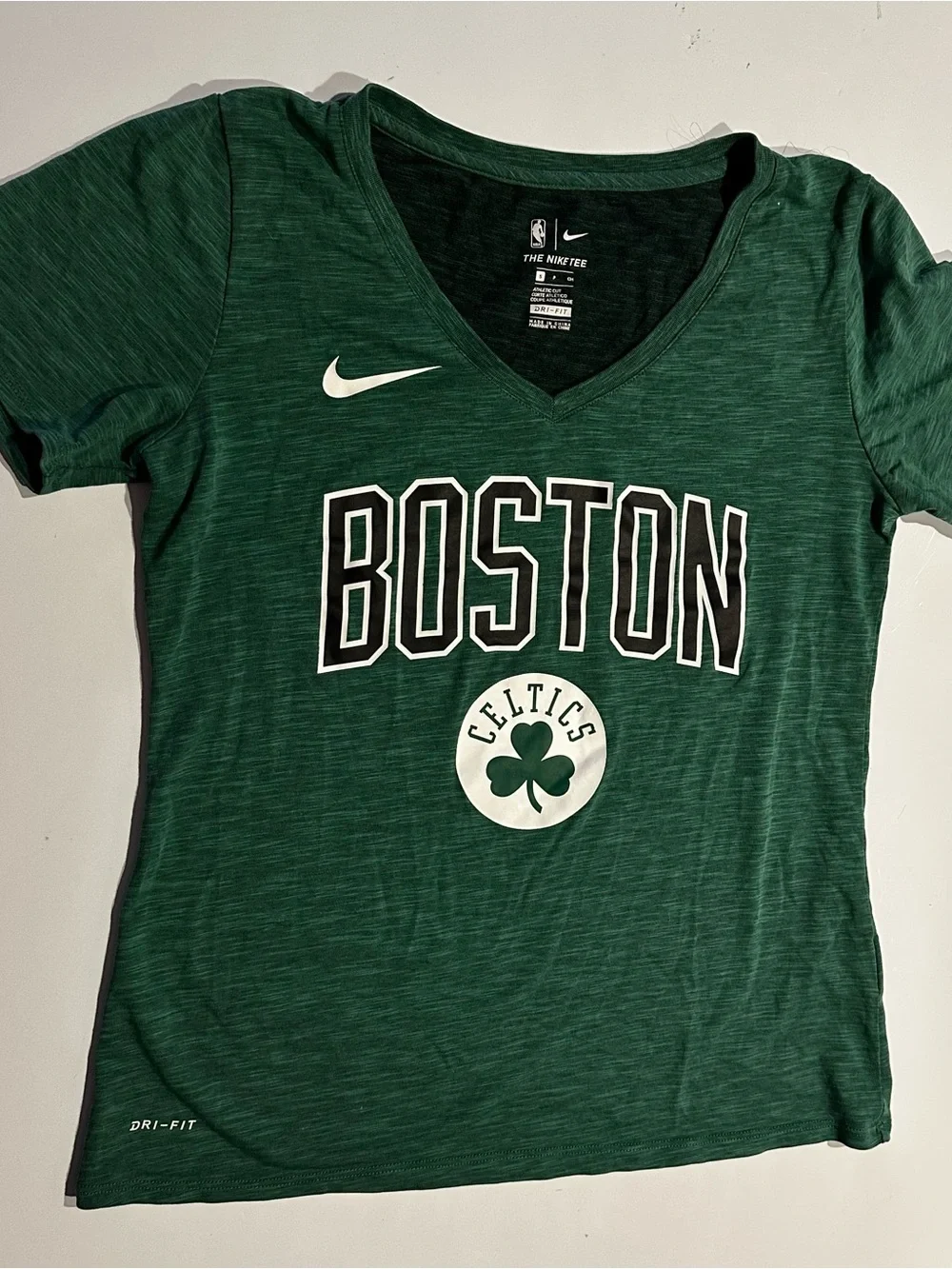 Nike Women's Boston Celtic V-Neck T Shirt Sz Small Green Shamrock St. Patricks